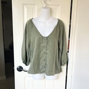 Sanctuary Mila Solid Hued Green Lyocell Button down Half sleeve top